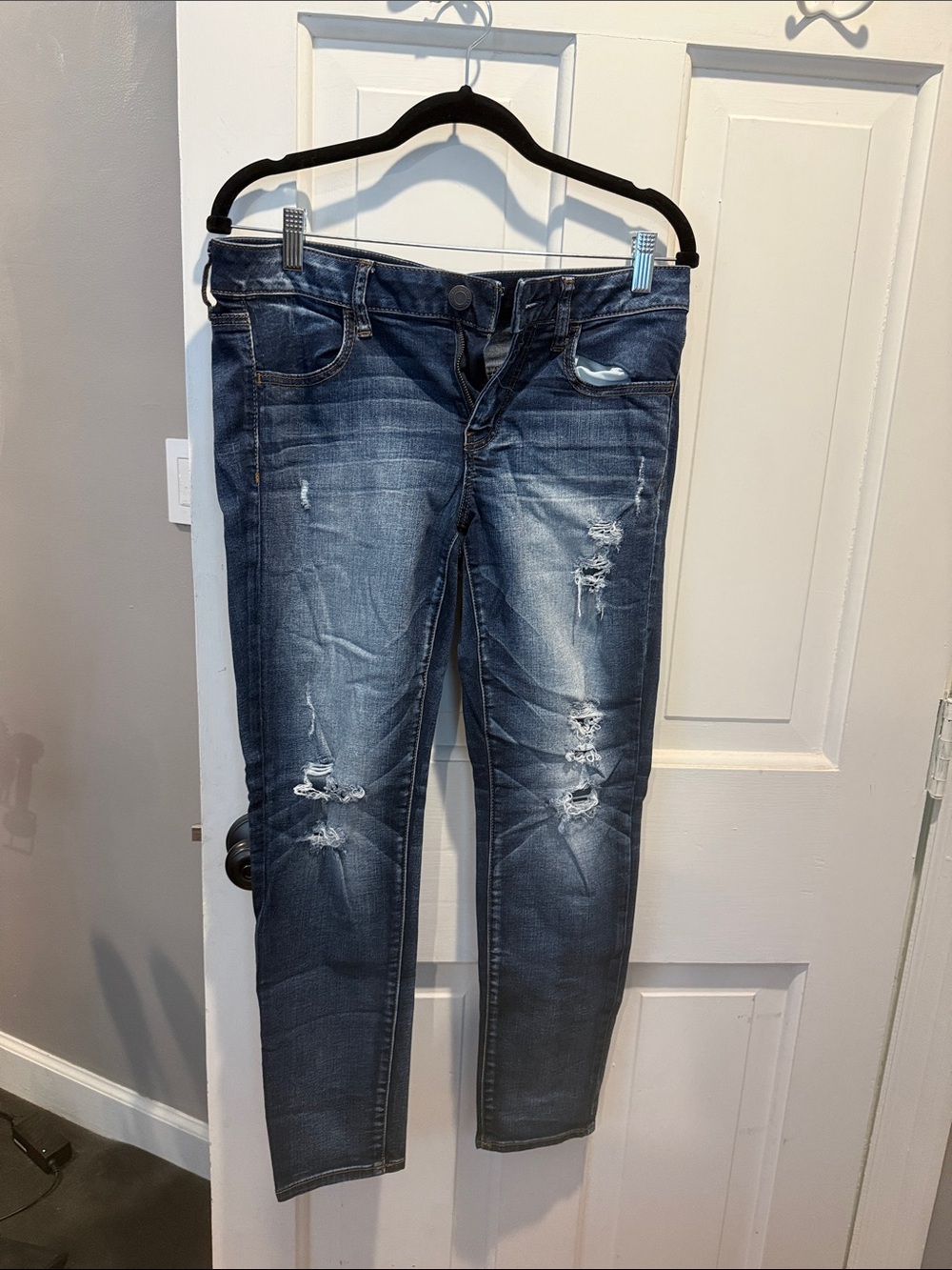 American Eagle Outfitters Dark Blue Distressed Skinny Jeans